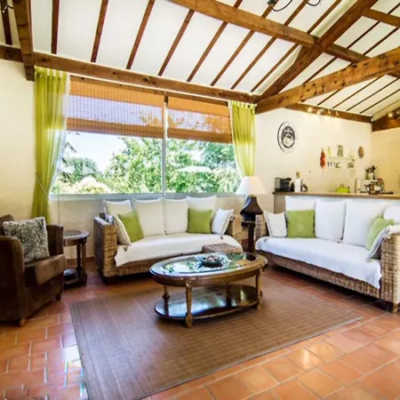 Semesterbostad Gorgeous Holiday In With Private Pool