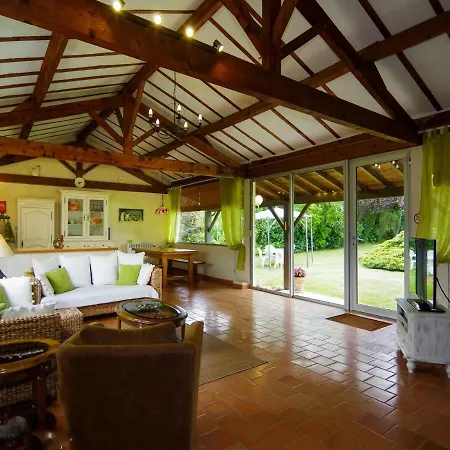 Gorgeous Holiday In With Private Pool Semesterbostad